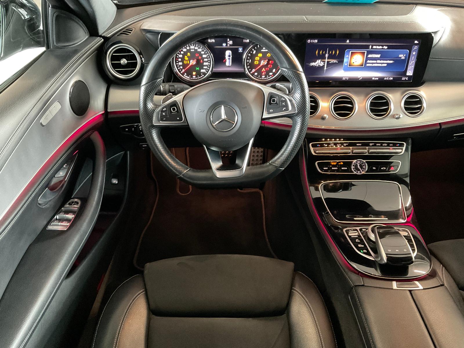 Mercedes-Benz E 220d 4M AMG Line SCHDACH/NIGHT/KAMERA/TOTW