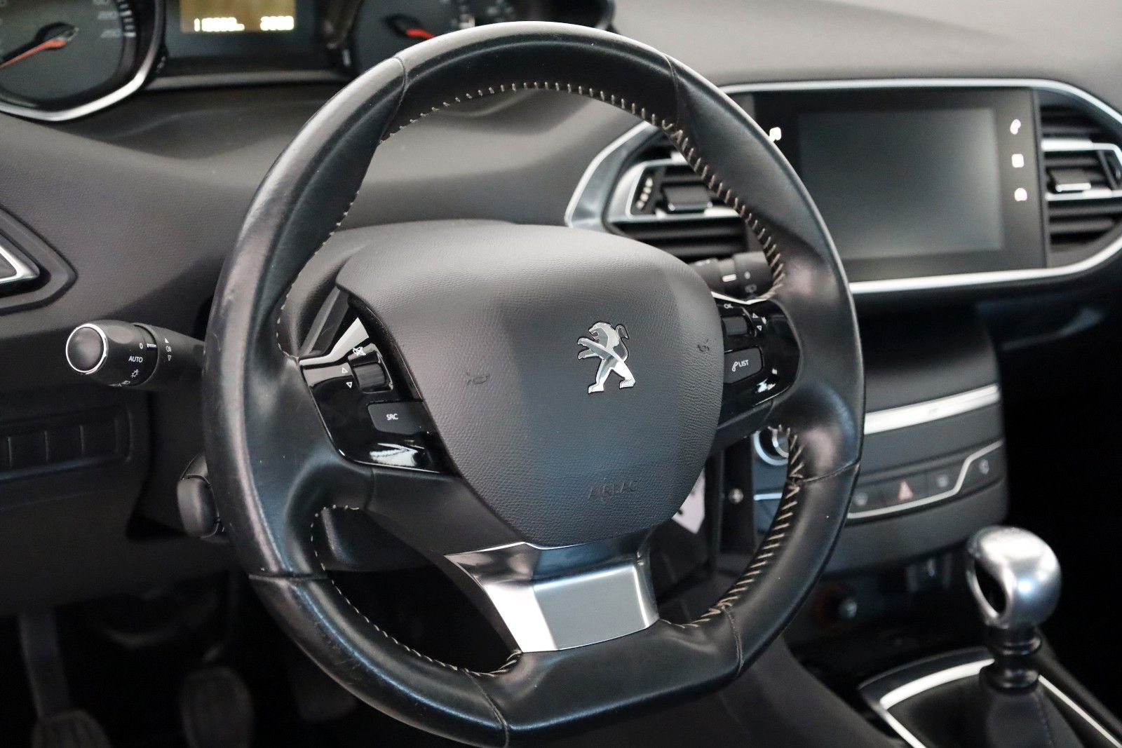 Fahrzeugabbildung Peugeot 308 Active Navi,SH,PDC,Kamera,SR+WR