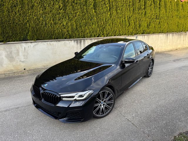 BMW M550i xDrive SoftClose HUD Pano H&amp;K
