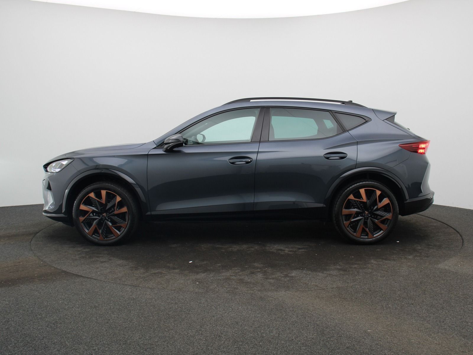 Cupra Formentor 1.5 TSI DSG Matrix ACC Navi RFK foto 5