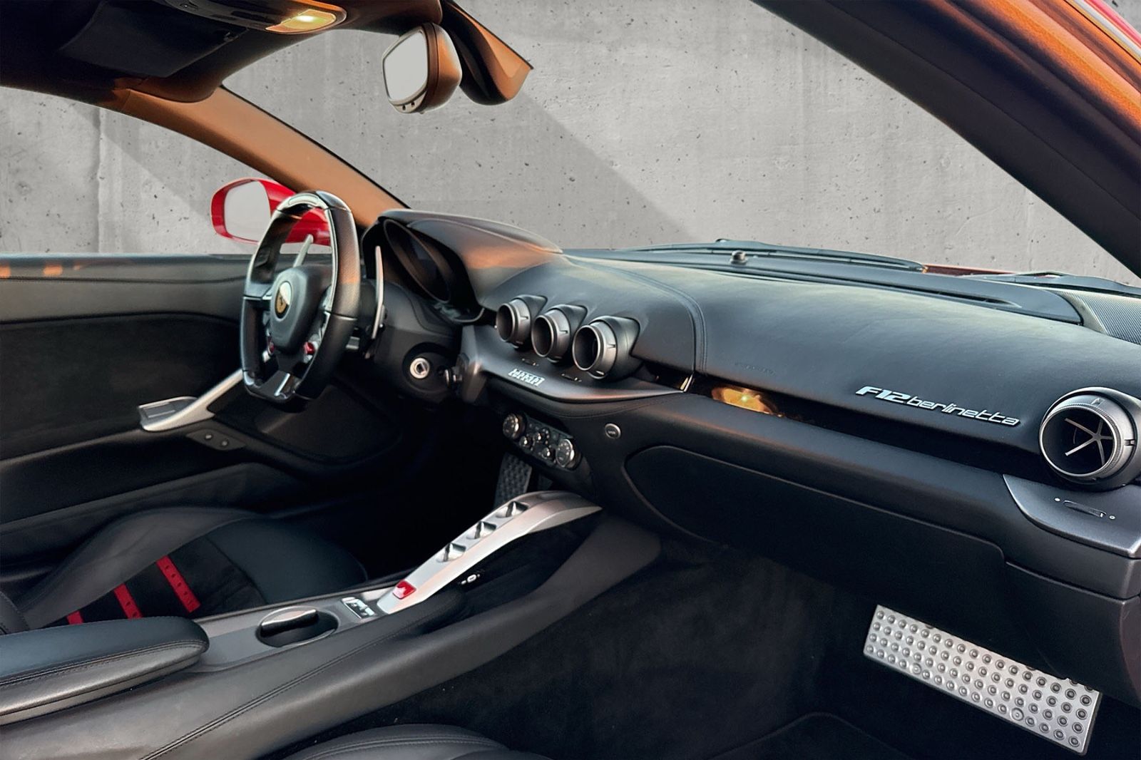 Fahrzeugabbildung Ferrari F12*Approved*Dt. Auto*LED Lenkrad*Daytona Sitz