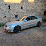 Mercedes-Benz Mercedes Benz E500 - gebrauchte Mercedes-Benz E 500 aus dem Jahr 2006