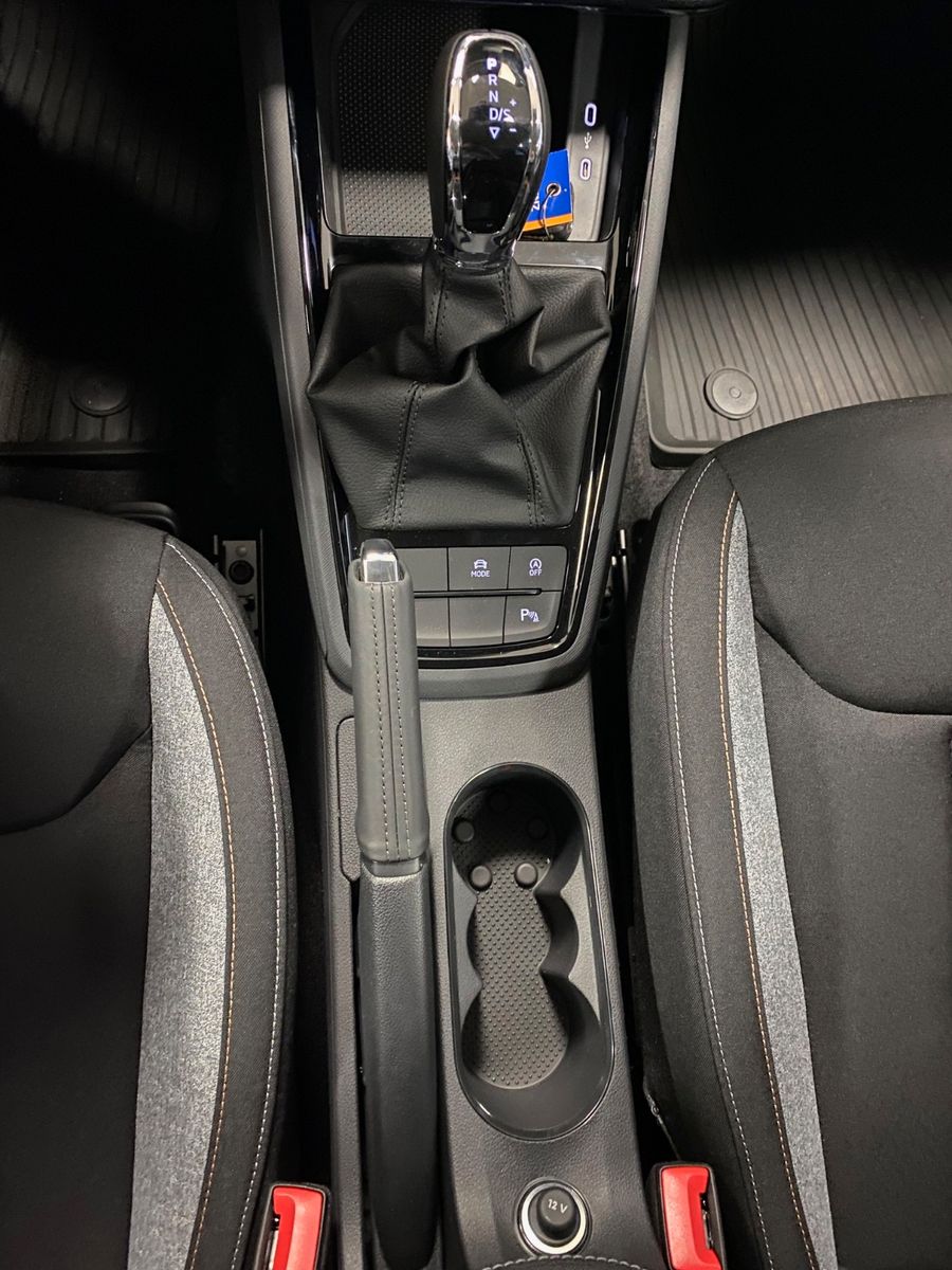 Fahrzeugabbildung SKODA Kamiq 1.0 TSI DSG Selection+KAMERA+PDC+16"Alu+BC