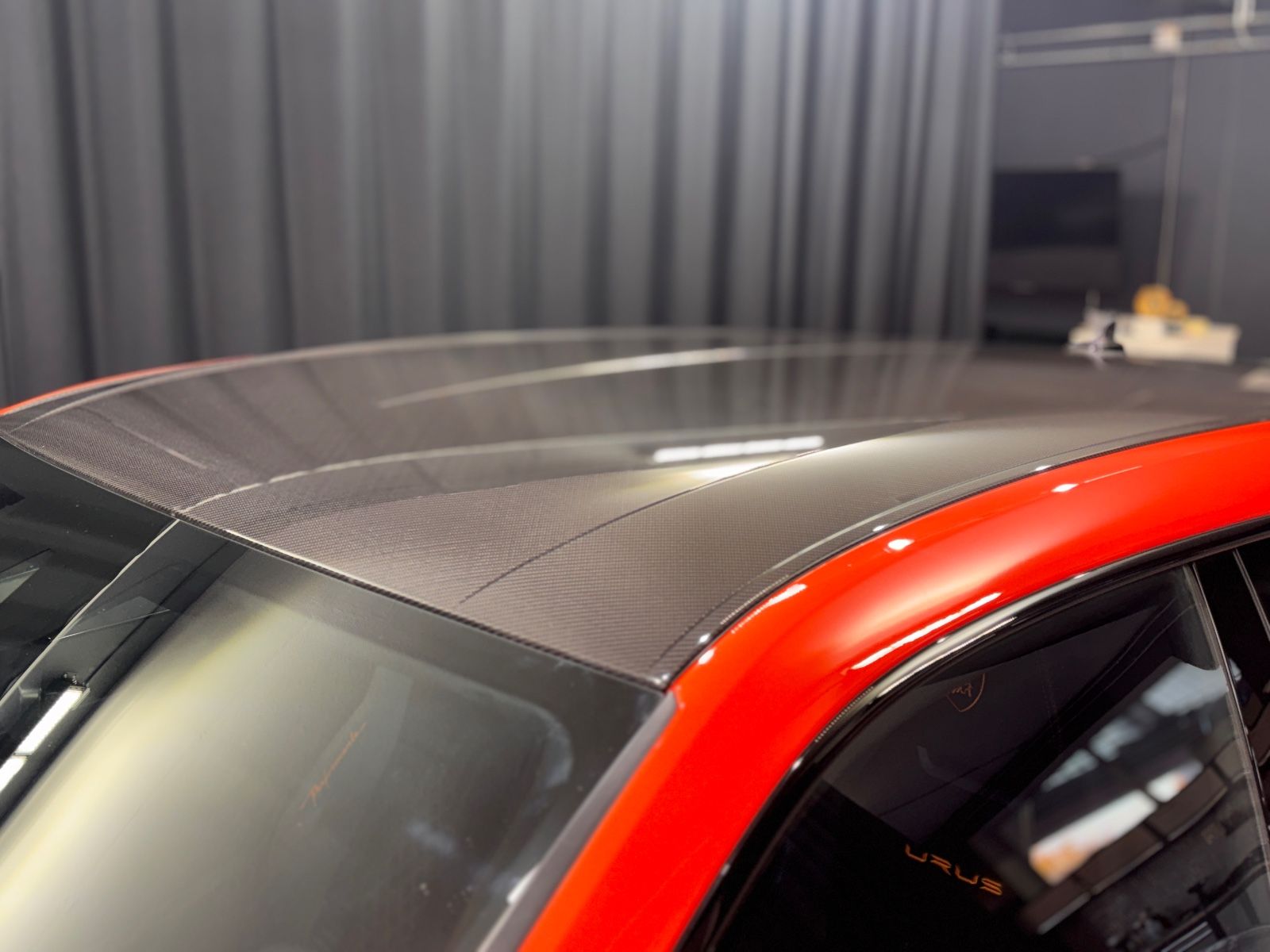 Fahrzeugabbildung Lamborghini Urus Performante|FULL-CARBON|AKRAPOVIC|MASSAGE|