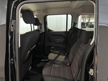 Fotografie des Opel Combo Electric Combo e-Life XL Ultimate