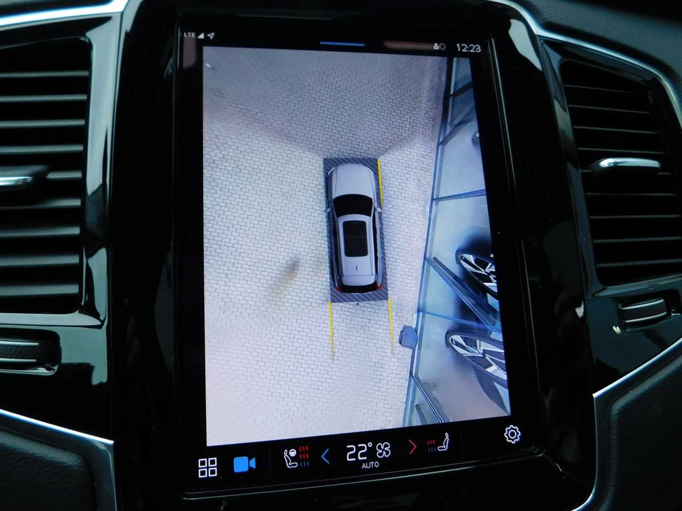 Fahrzeugabbildung Volvo XC90 Plug-In-Hybrid T8 AWD Recharge Ultimate Dar