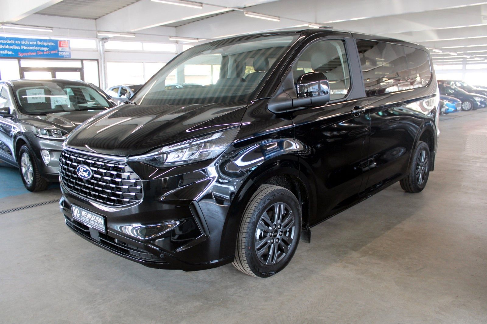 Fahrzeugabbildung Ford Tourneo Custom L1 8-Sitz Titanium Aut. LED STDHZ