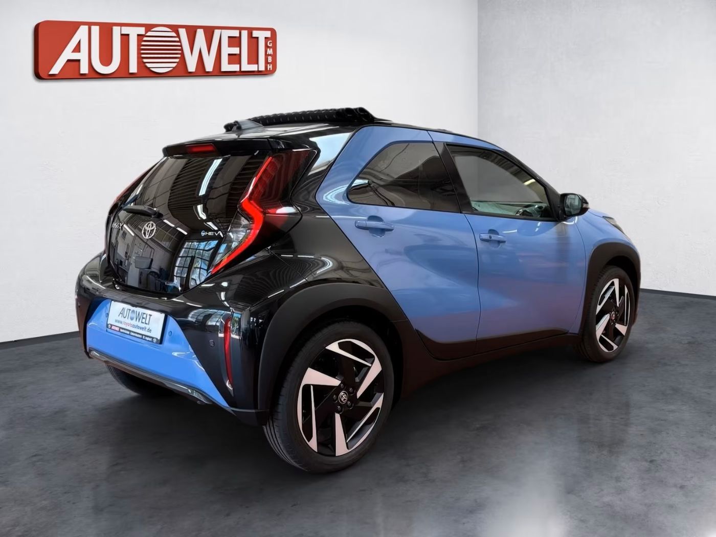 Fahrzeugabbildung Toyota Aygo X Hybrid Lounge Canvas-Premium-Faltdach JBL