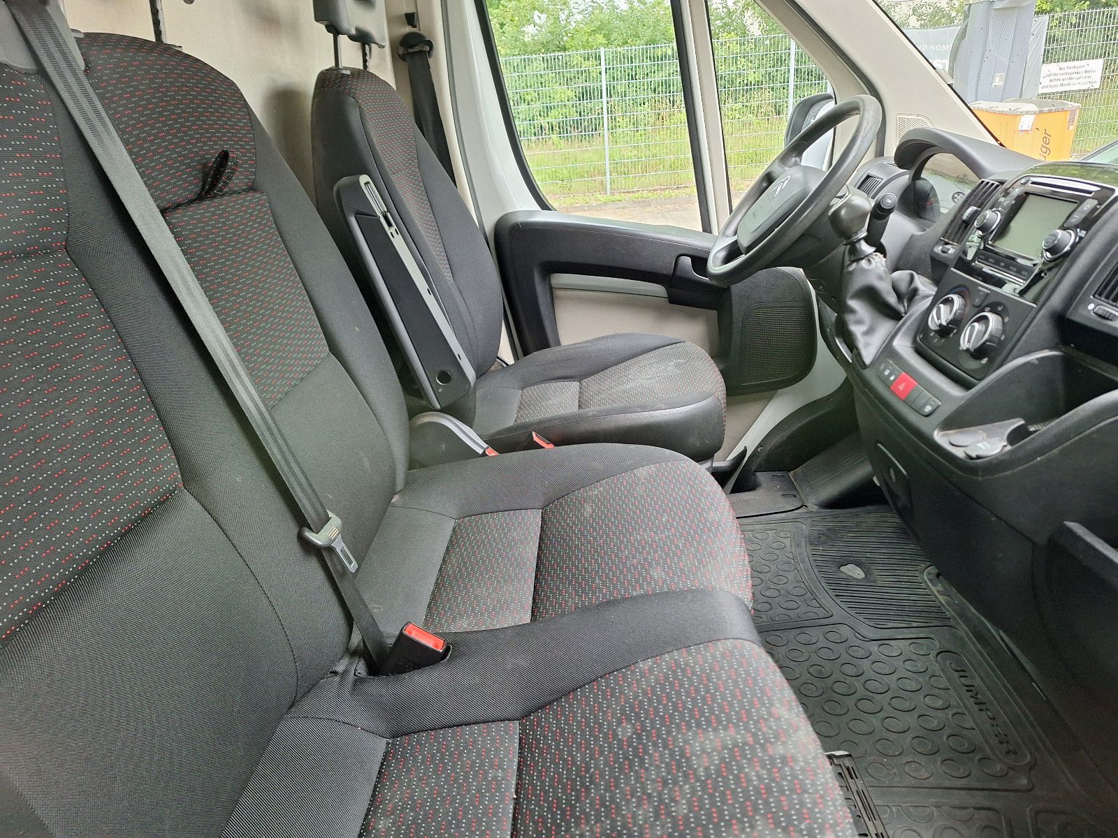 Fahrzeugabbildung Citroën Jumper Kasten 30 L1H1 PROLINE BlueHDi 110