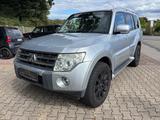 Mitsubishi Pajero 3.2 DI-D Instyle - Mitsubishi Pajero in Duisburg