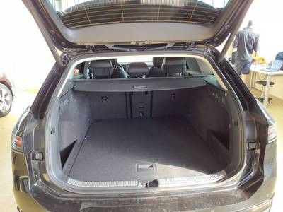 Passat Variant 2.0 TDI DSG ELEGANCE AHK+IQ.LIGHT