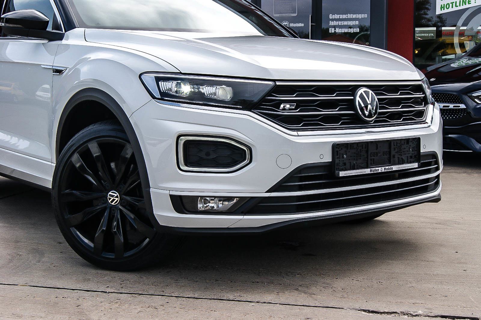 Fahrzeugabbildung Volkswagen T-Roc 2.0TDI Sport 4Motion R-Line PANORAMA LED