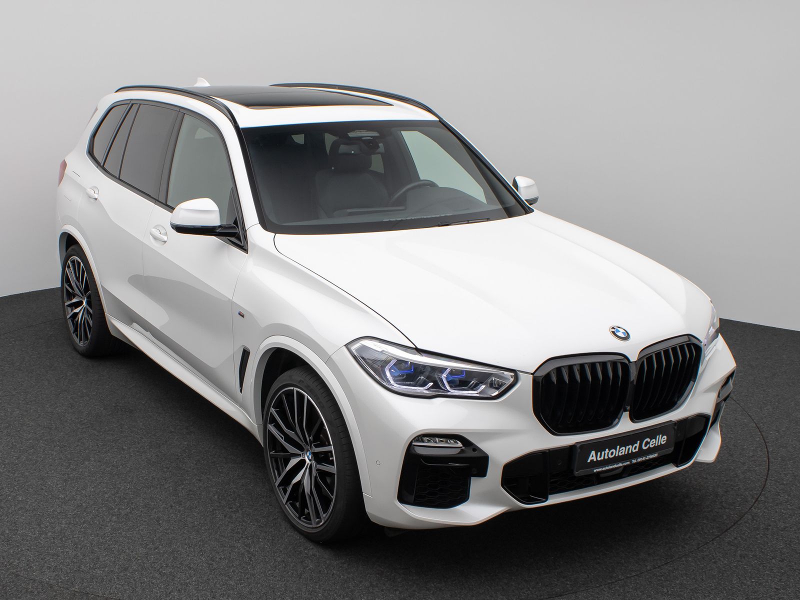 Fahrzeugabbildung BMW X5 M50d Panoram Laser 360°HUD H/K SoftCl AHK 22"