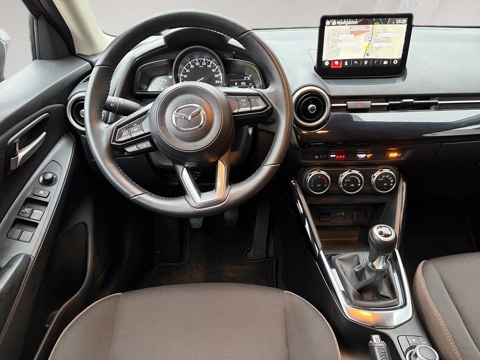 Fahrzeugabbildung Mazda 2 1.5i 90PS EXCLUSIVE TOU-P1 NAVI