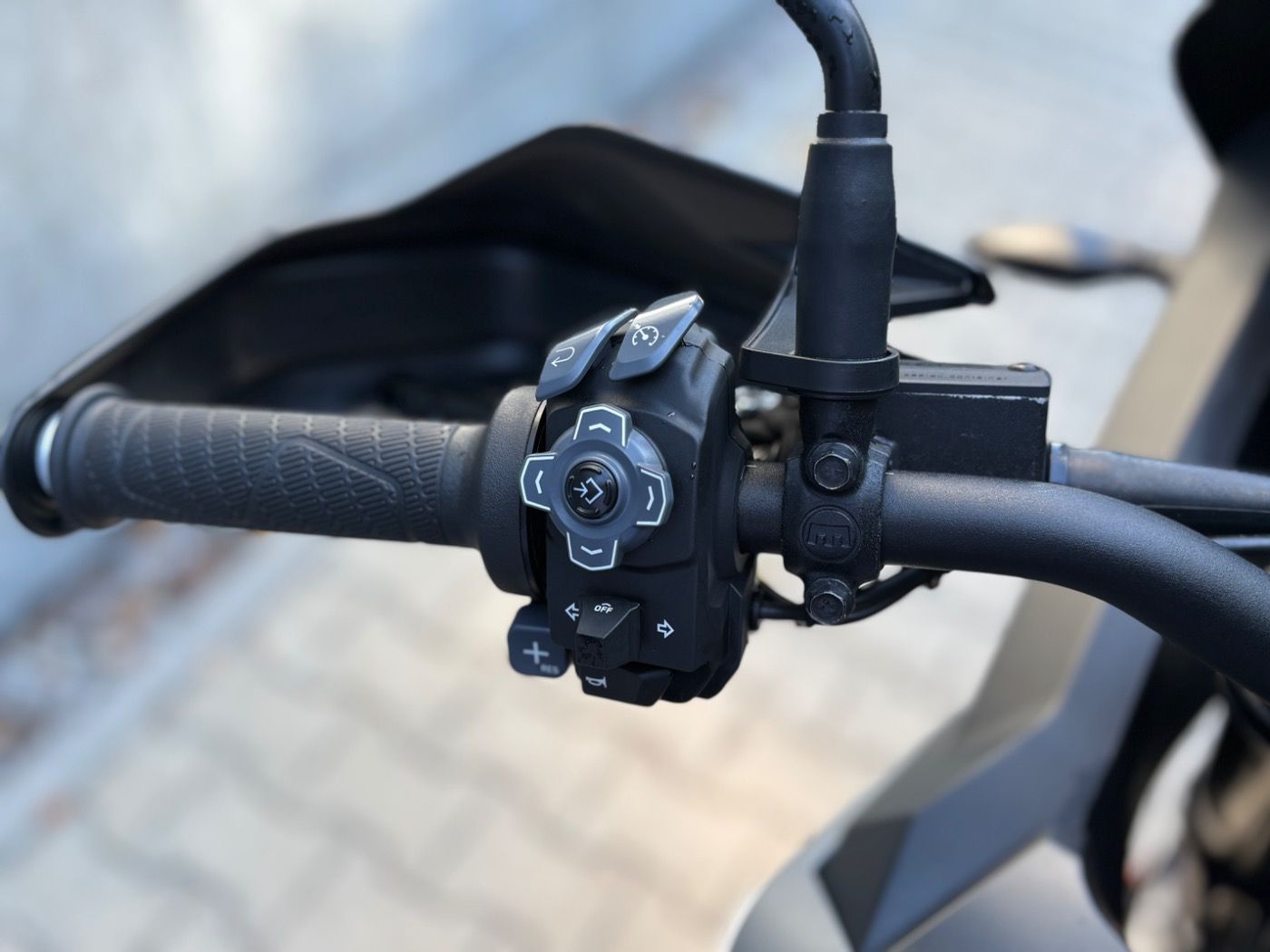 Fahrzeugabbildung KTM 1290 Super Adventure S Techpack Koffer Sturzbüge