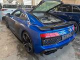 Audi R8 Coupe V10 Performance*KERAMIK*CARBON*B&O* - Audi: V10