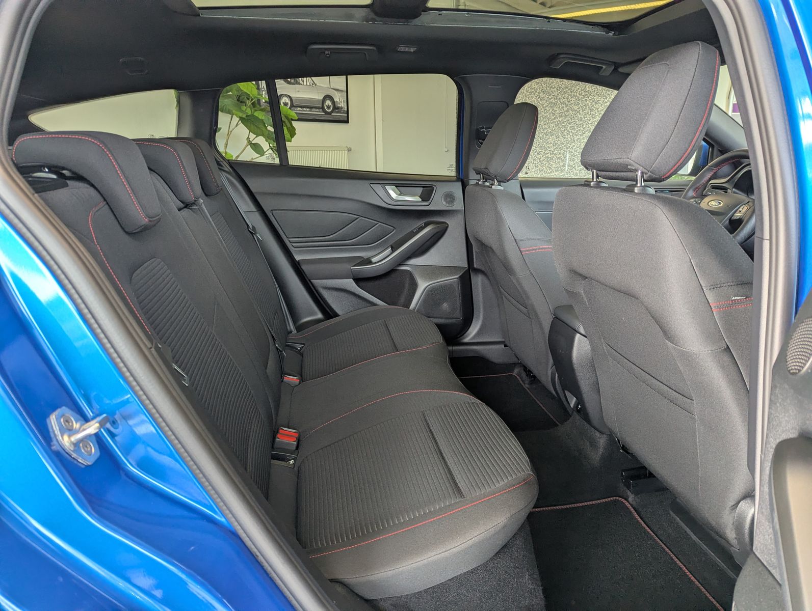 Fahrzeugabbildung Ford Focus 1.0 ST-Line X Styling Matrix B&amp;O Pano 18"