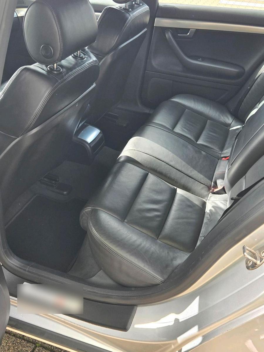 Audi A4 2007 — photo 12
