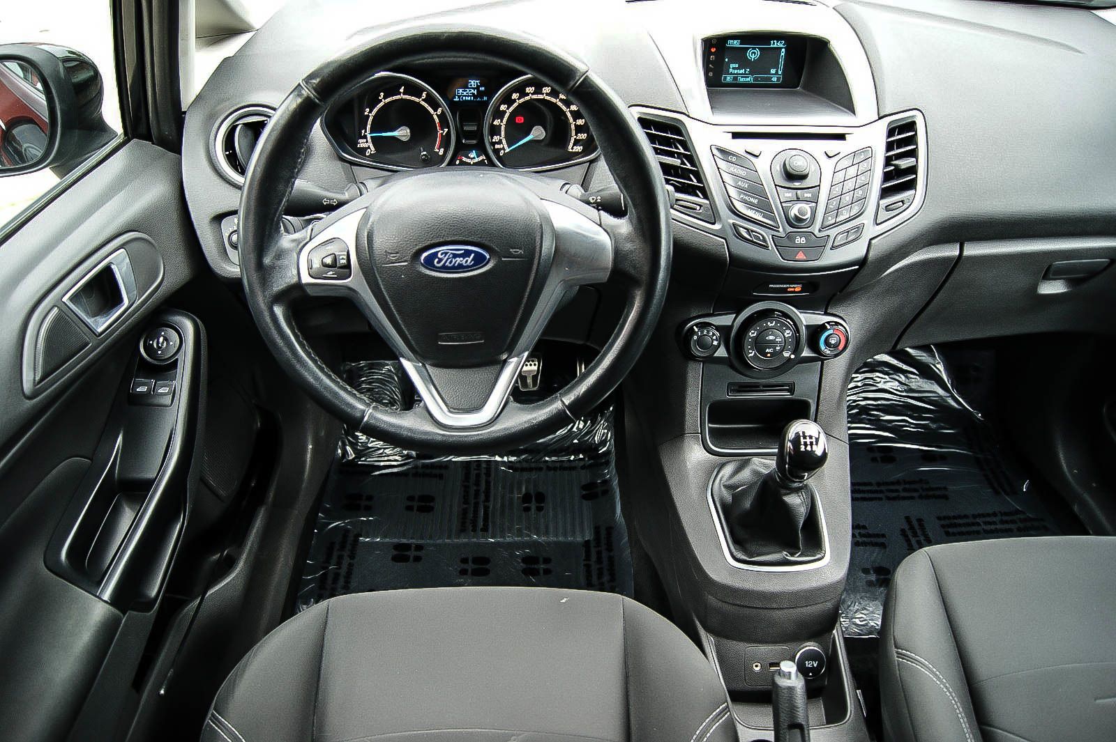 Fahrzeugabbildung Ford Fiesta 10 SYNC Edition SPORTFAHRWERK 17-ZOLL