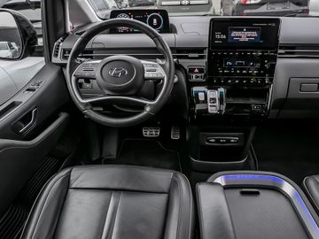 Hyundai Staria 2.2 Signature 4WD Leder Autobahnassistent