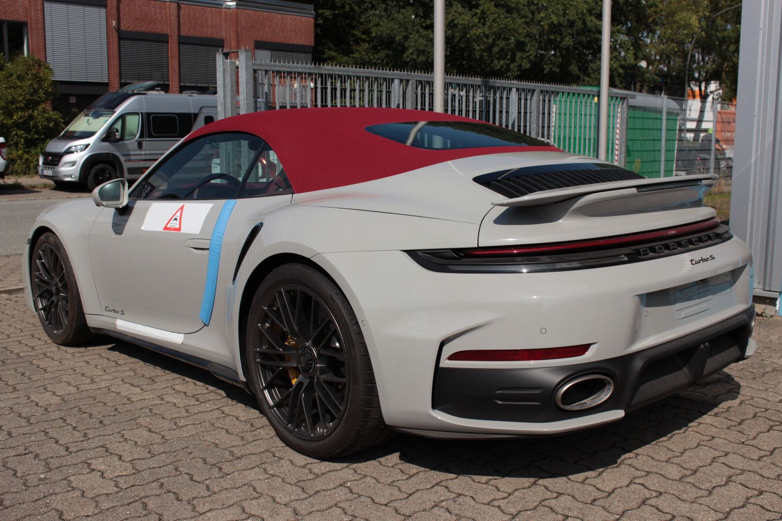 Fahrzeugabbildung Porsche 992.2 Turbo S Cabrio *LIFT* *BURMESTER* *INNO*