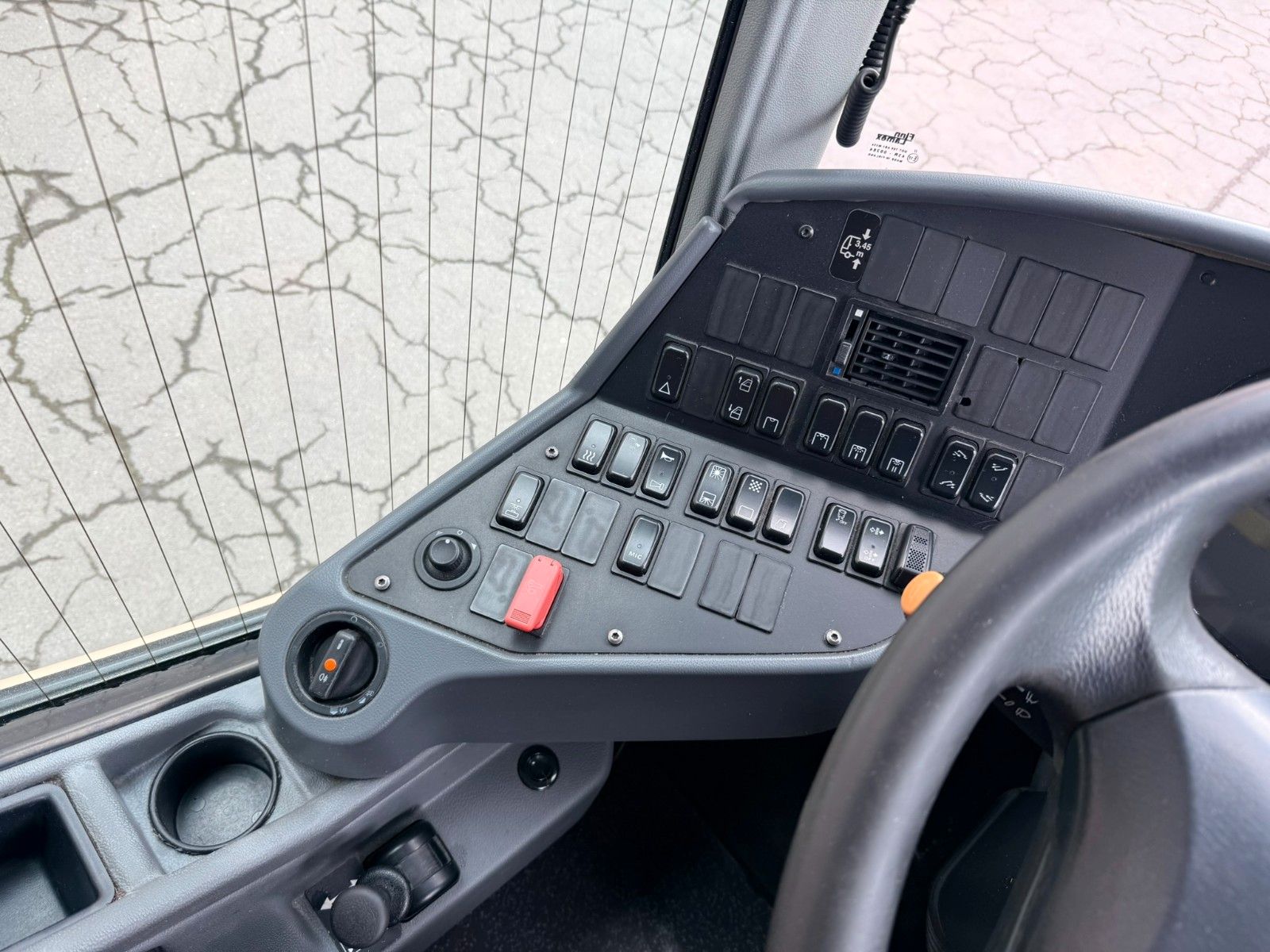 SETRA  2015 - Image 9 of 26