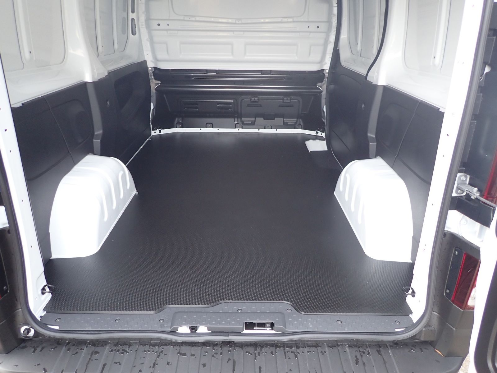 Fahrzeugabbildung Renault Trafic 3,0t BLUE dCi 130 L1H1 KOMFORT/BOTT-PAKET