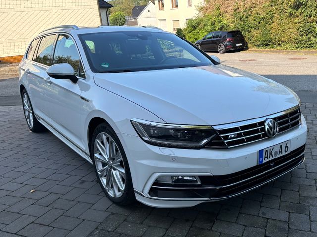 Volkswagen Passat Variant R-line Standheizung AHK 360° Pano