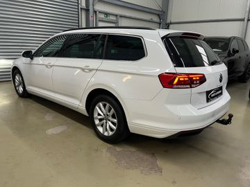 Volkswagen Passat - 2