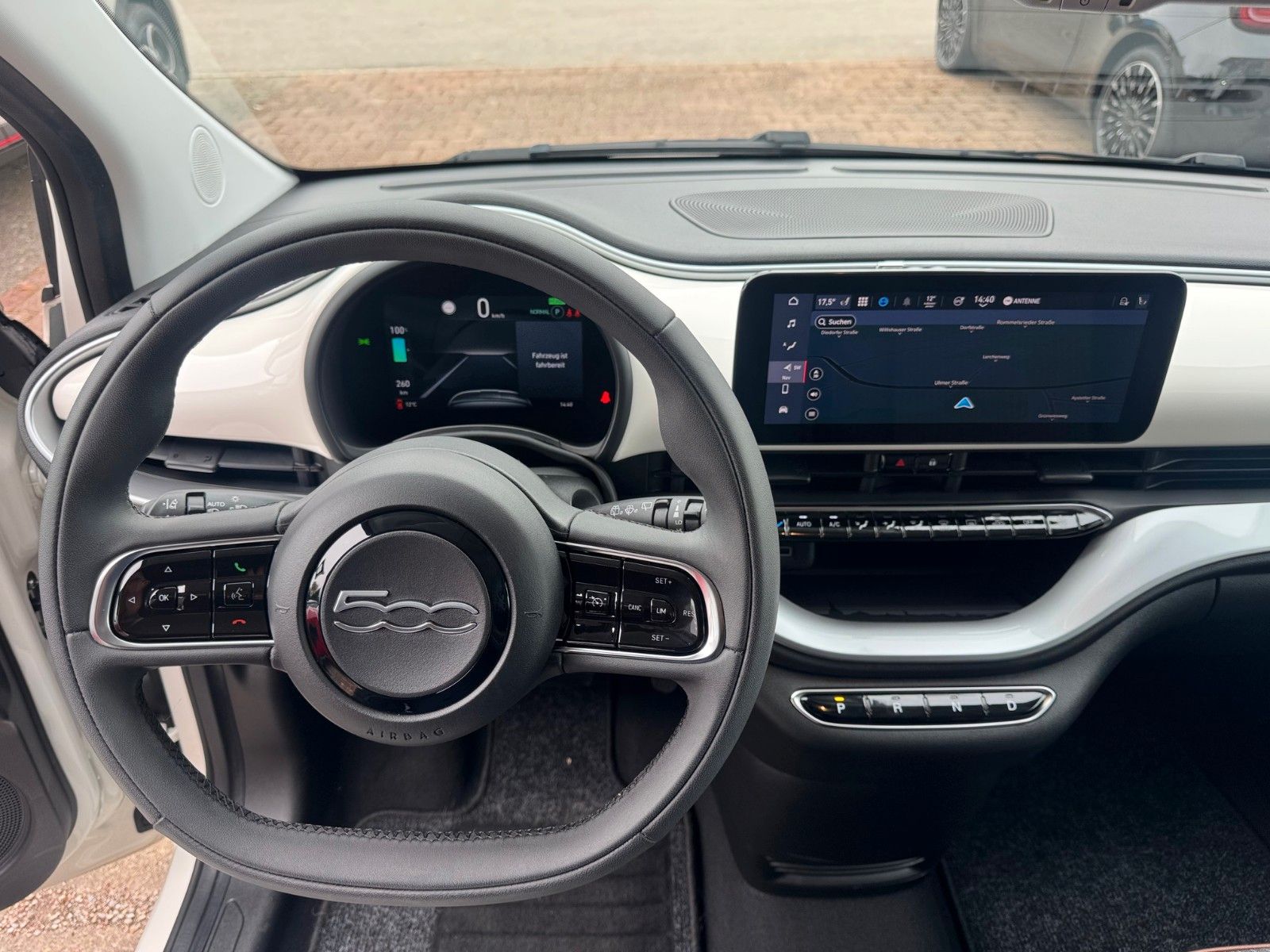 Fahrzeugabbildung Fiat 500e Icon NAVI SITZHEIZUNG KAMERA TEMPOMAT