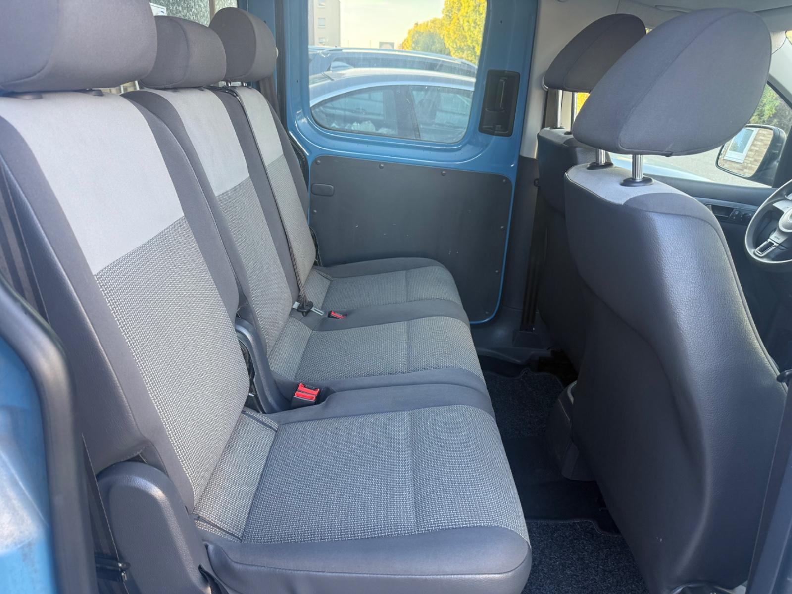 Volkswagen Caddy 2010 — photo 13