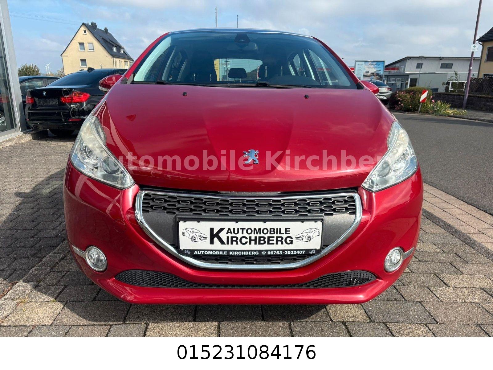 Peugeot 208 Allure+Panorama-Dach+Navi+Klima+Euro5