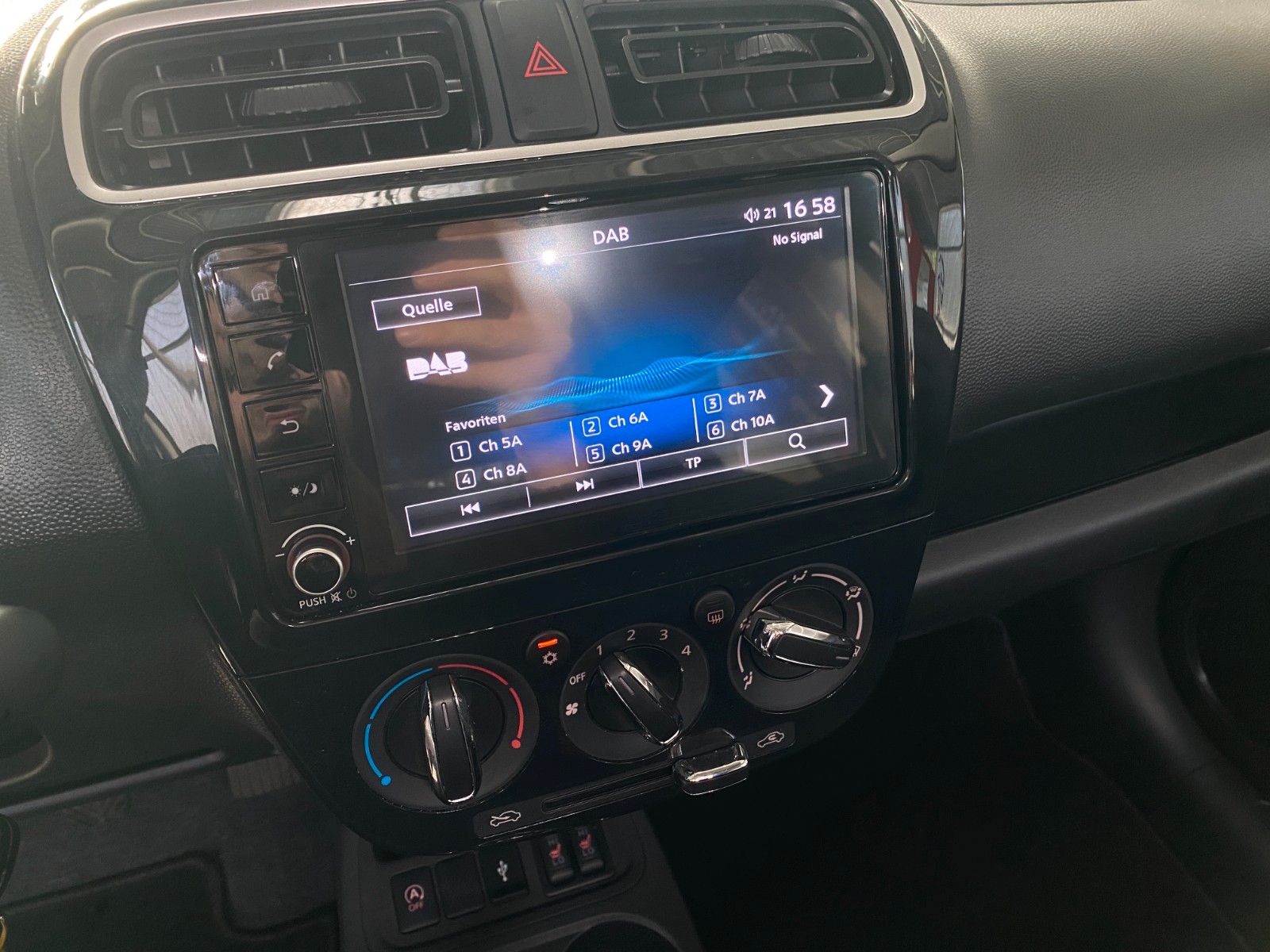 Fahrzeugabbildung Mitsubishi Space Star 1,2 Select Plus + Kamera Tempomat Top