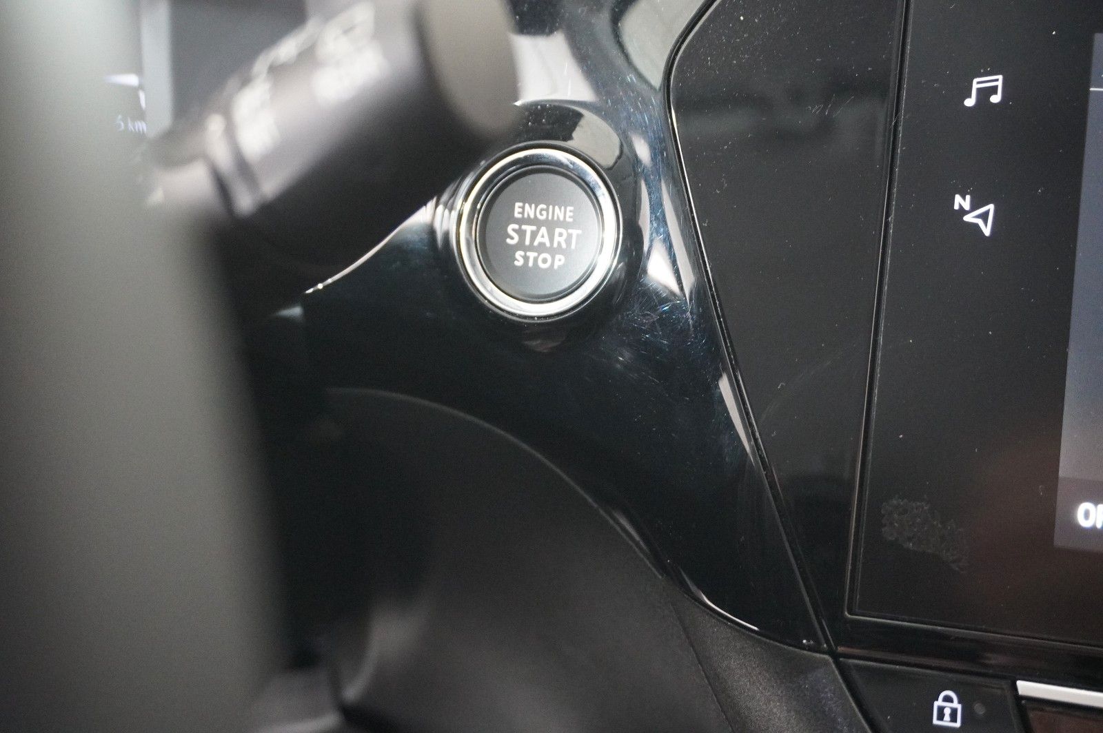 Fahrzeugabbildung Opel Corsa-e F ELEGANCE 1-PHASIG NAVI/LED/KAMERA/DAB+