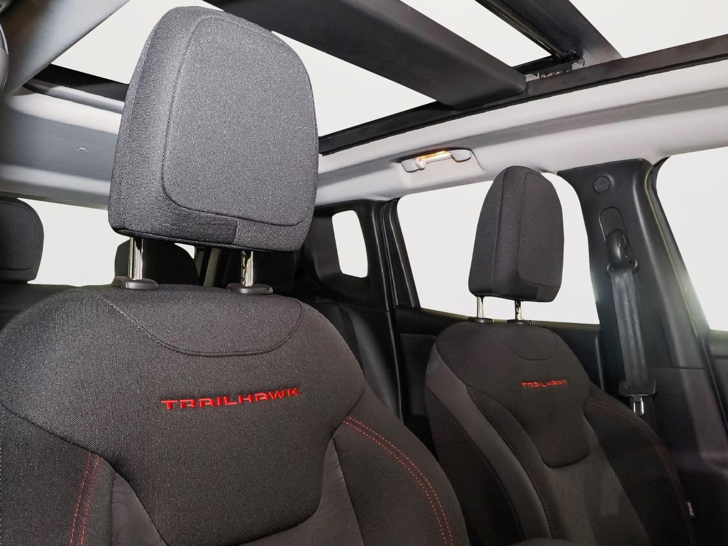 Jeep Renegade Plug-In-Hybrid 4Xe  Navi AHK Voll-LED P