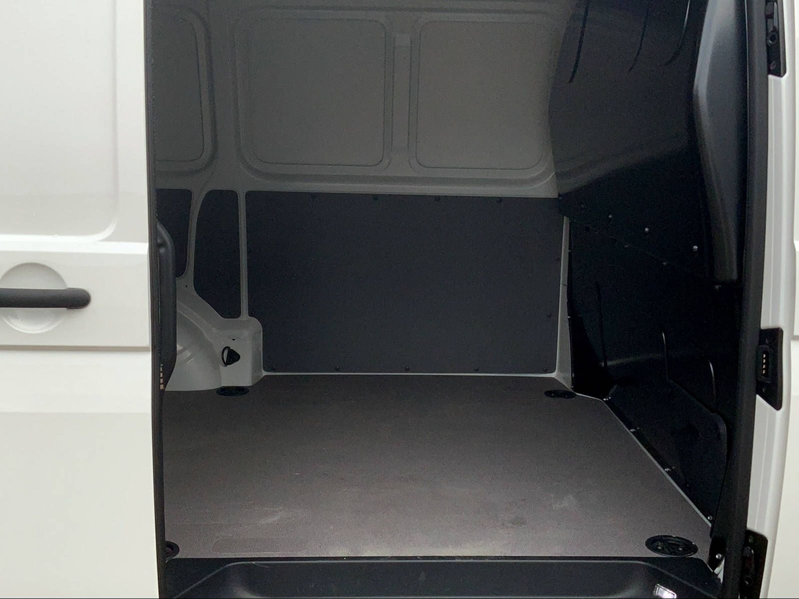 Transporter T6.1 Kasten 2,0 l TDI AHK