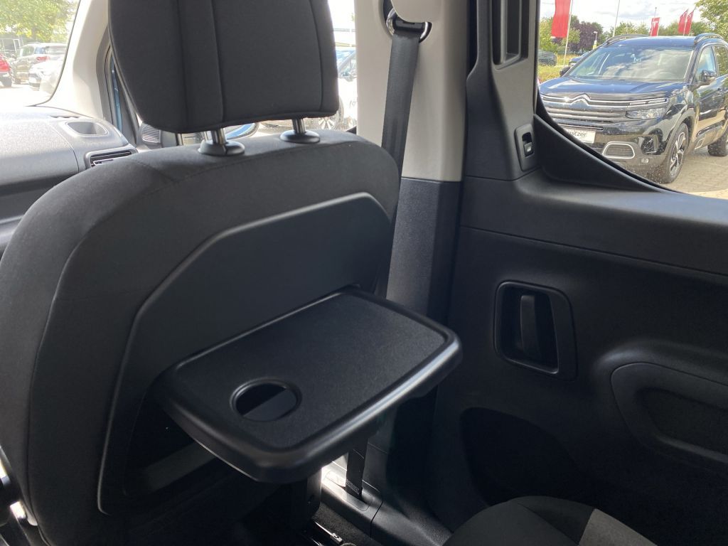 Fahrzeugabbildung Citroën Berlingo M Benzin 110 PLUS *Sitzh.*Cam*Klimaau.*