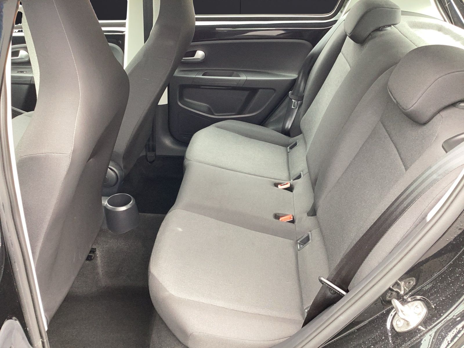 Fahrzeugabbildung Volkswagen up! CLIMATIC SHZ GRA PDC NSW