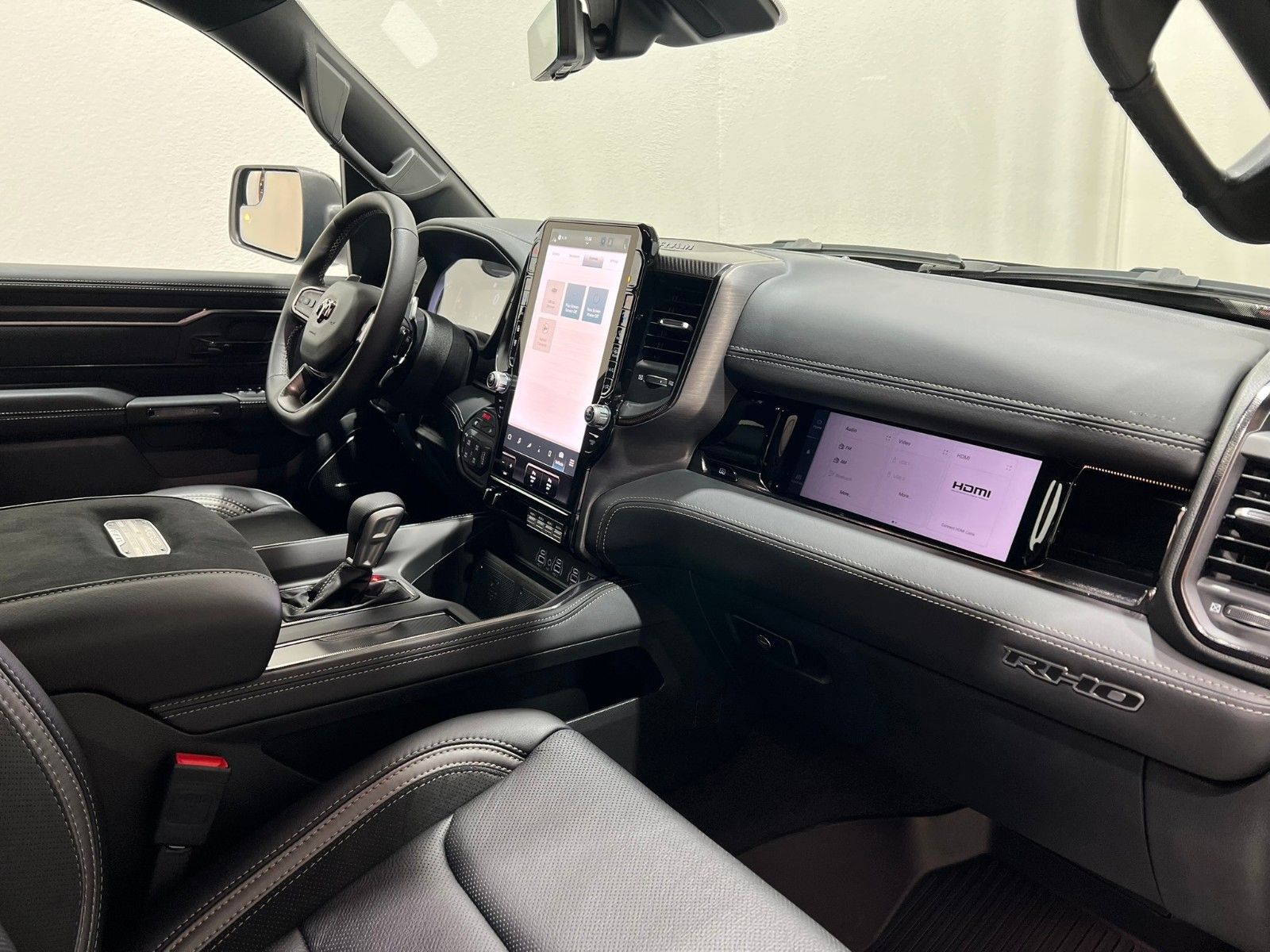 Fahrzeugabbildung Dodge RAM 1500 RHO H/O RED Ed.