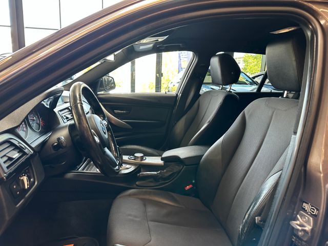 MYAUTOCENTER – Gebraucht- und Jahreswagen mit Werkstattservice in Pfaffenhofen BMW 320 *HARMANKARDON*HUD*TOTWASSIST*AHK*TEMPO*NAVI*