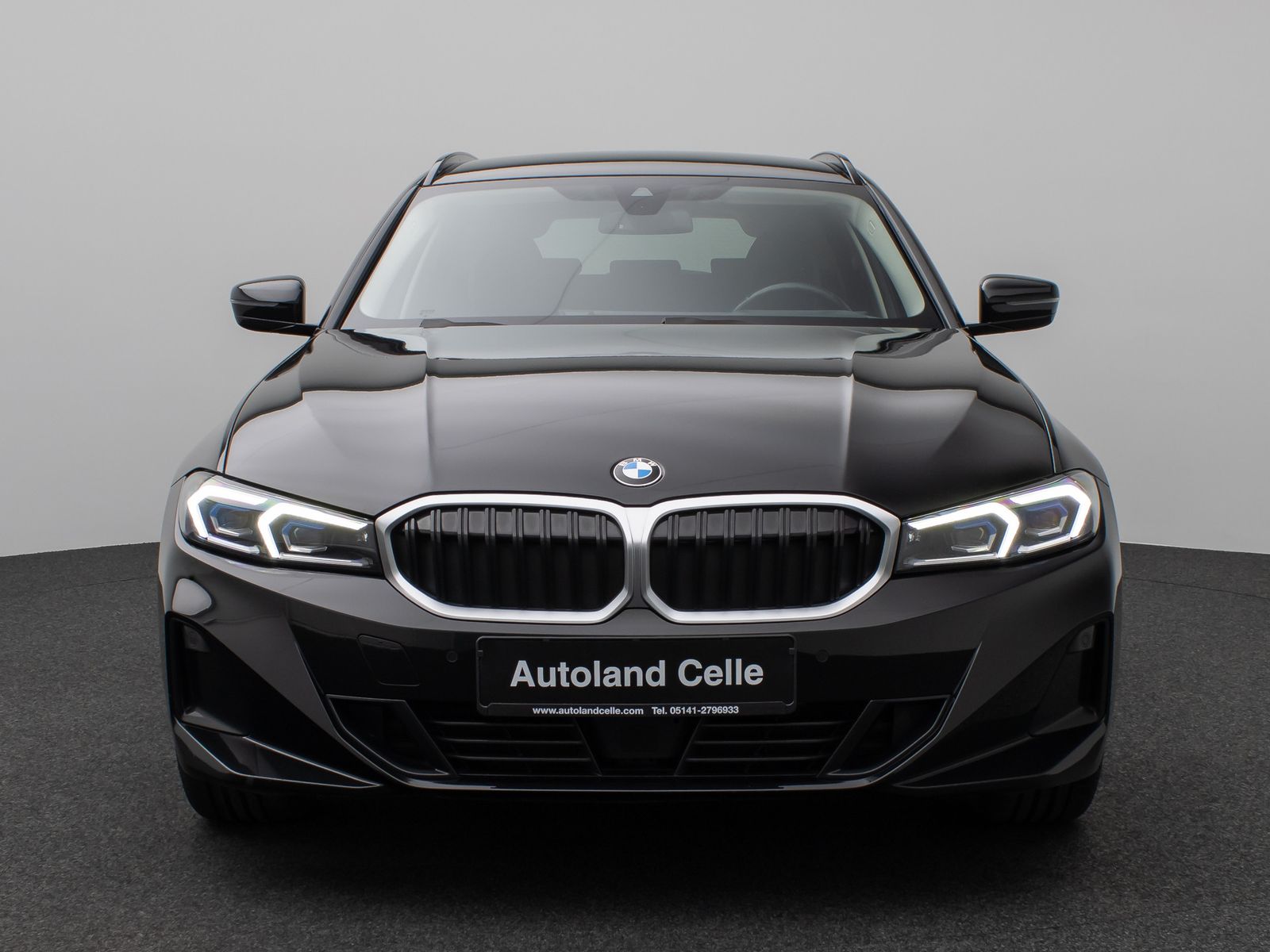 Fahrzeugabbildung BMW 330e Kamera HUD DAB H/K Stop&Go AHK Komfort LED