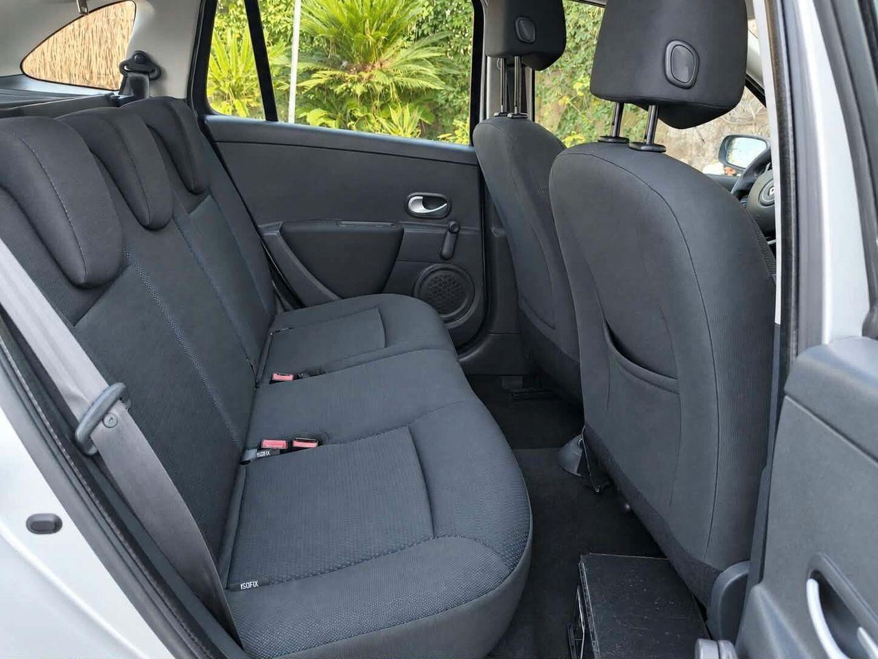 Renault Clio 2009 — photo 13