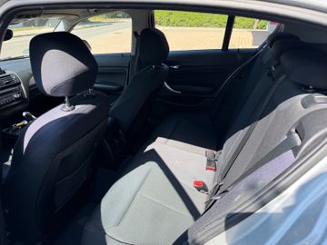 BMW 120 - 11