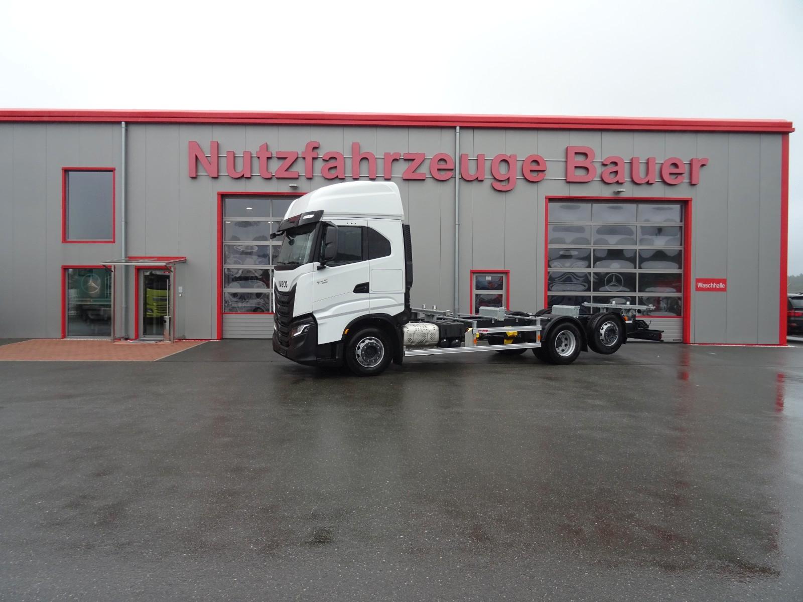 Iveco S - WAY 460/6x2/Standard-BDF-Göbel/ACC/Intarder/