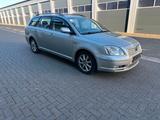 Toyota Avensis 2.0 D-4D Diesel Sol Klima T... - Toyota Avensis aus 2004: Kombi