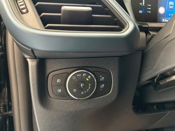 Ford Tourneo Courier Active Automatik