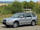 Subaru Forester 2.0X Automatik Comfort guter Zustand Tü - Subaru Forester mit Benzin-Antrieb: Kombi, Klimaanlage, 2.0