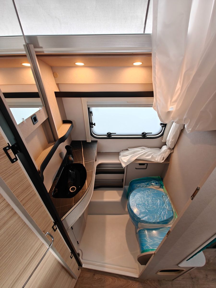 Fahrzeugabbildung HYMER / ERIBA / HYMERCAR Touring 642 Urban - JETZT 5.012€ SPAREN !