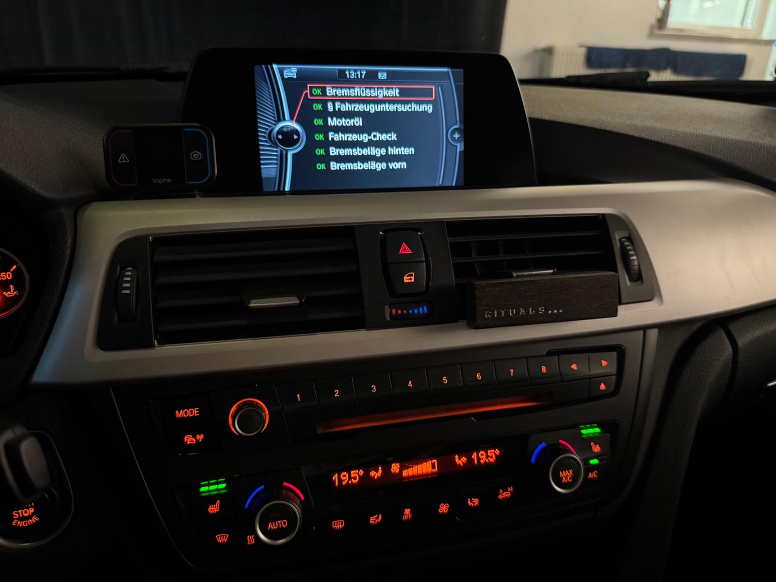 BMW 320d Touring / NAVI / MEMORY