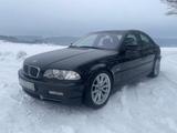 BMW 330i E46 Limousine - BMW 330 aus 2000: 330i